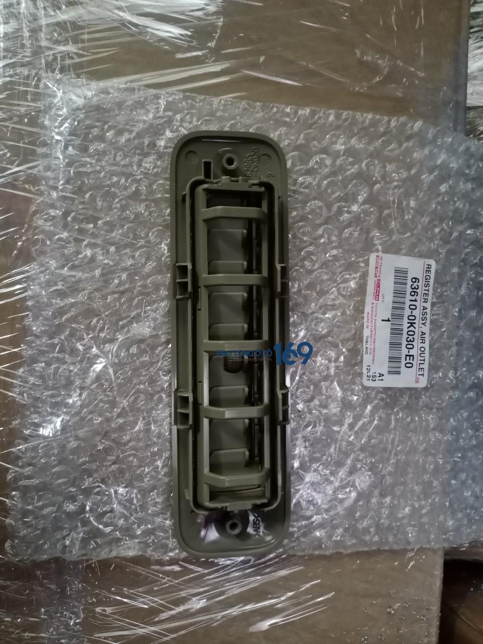 Cửa gió điều hòa giữa Fortuner Cửa gió điều hòa giữa Fortuner