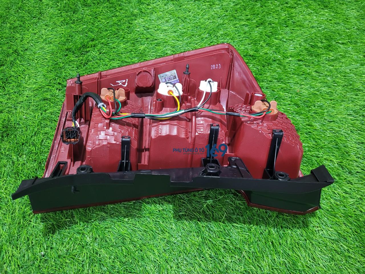 Đèn hậu phải Carens Đèn hậu phụ Carens