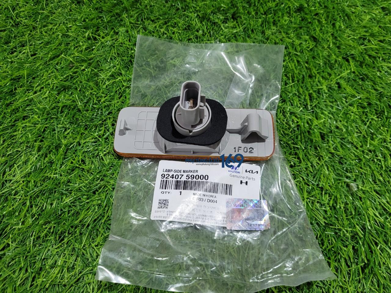 Đèn xi nhan sườn xe Solati Đèn xi nhan sườn xe Solati