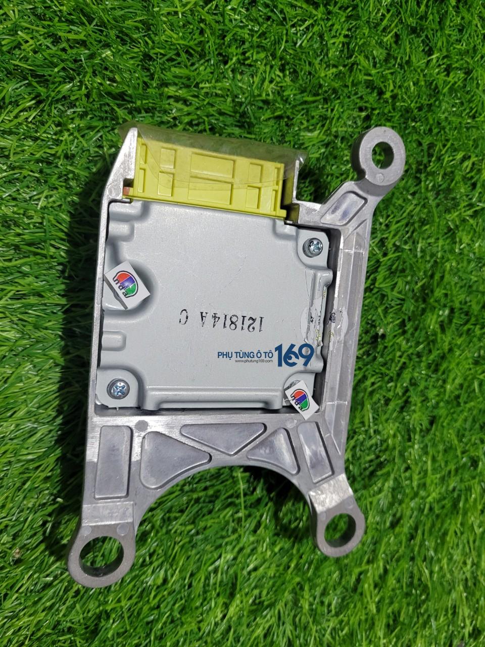 Hộp điều khiển túi khí trung tâm Yaris Hộp điều khiển túi khí trung tâm Yaris