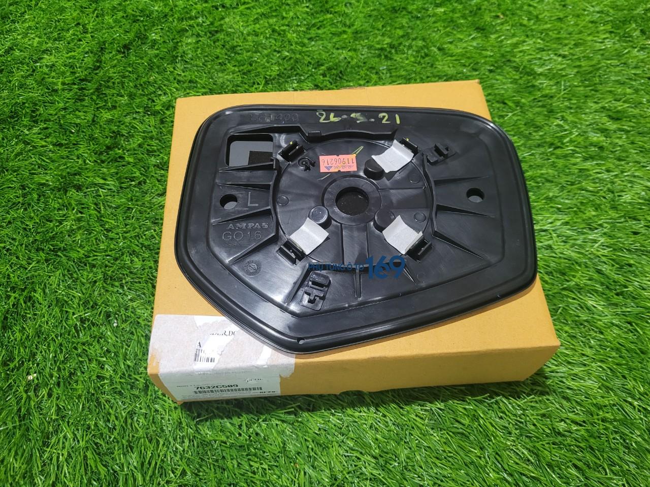 Mặt kính chiếu hậu Triton Mặt kính chiếu hậu Triton