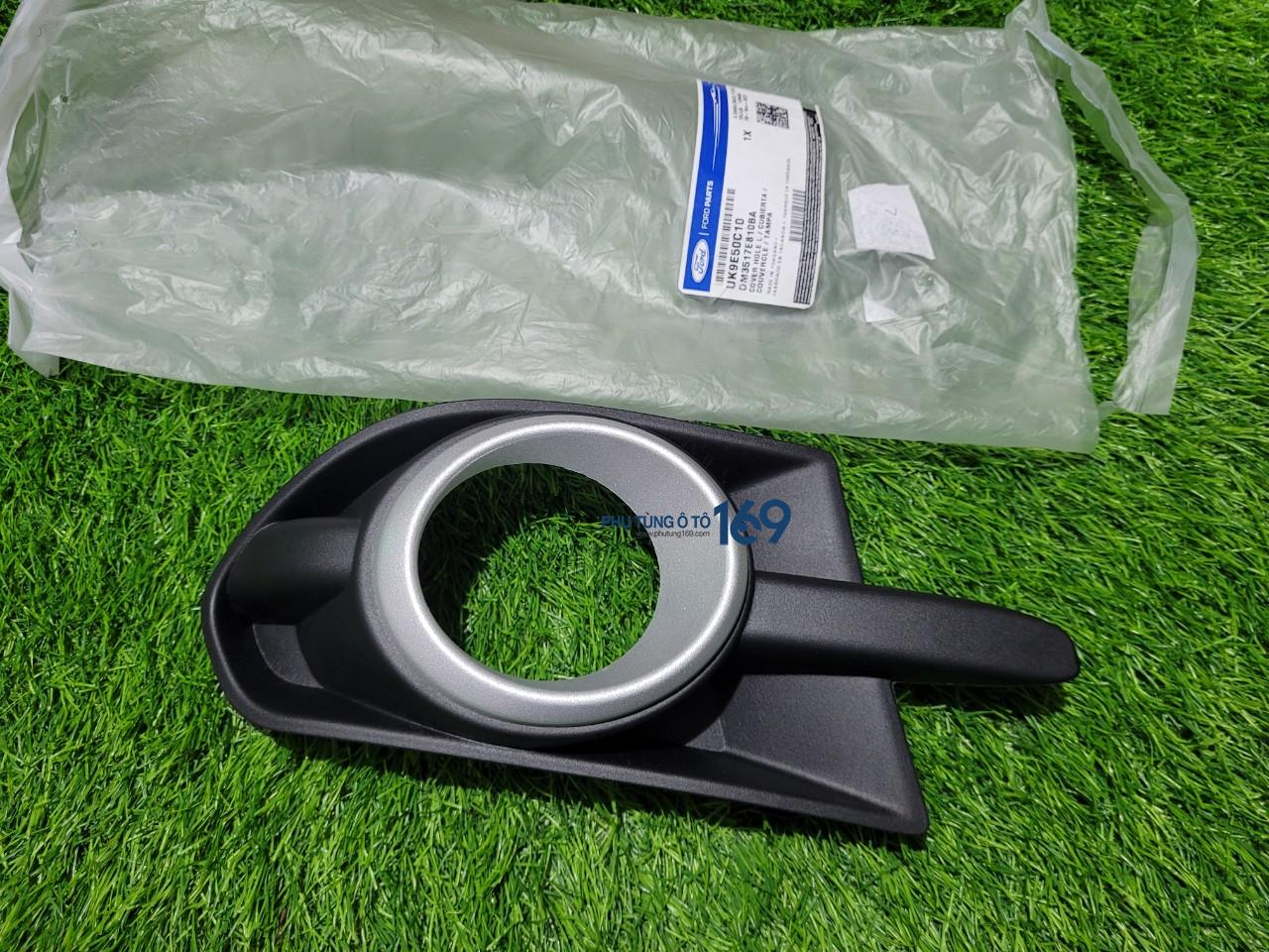 Ốp đèn gầm trái Everest Ốp đèn gầm trái Everest