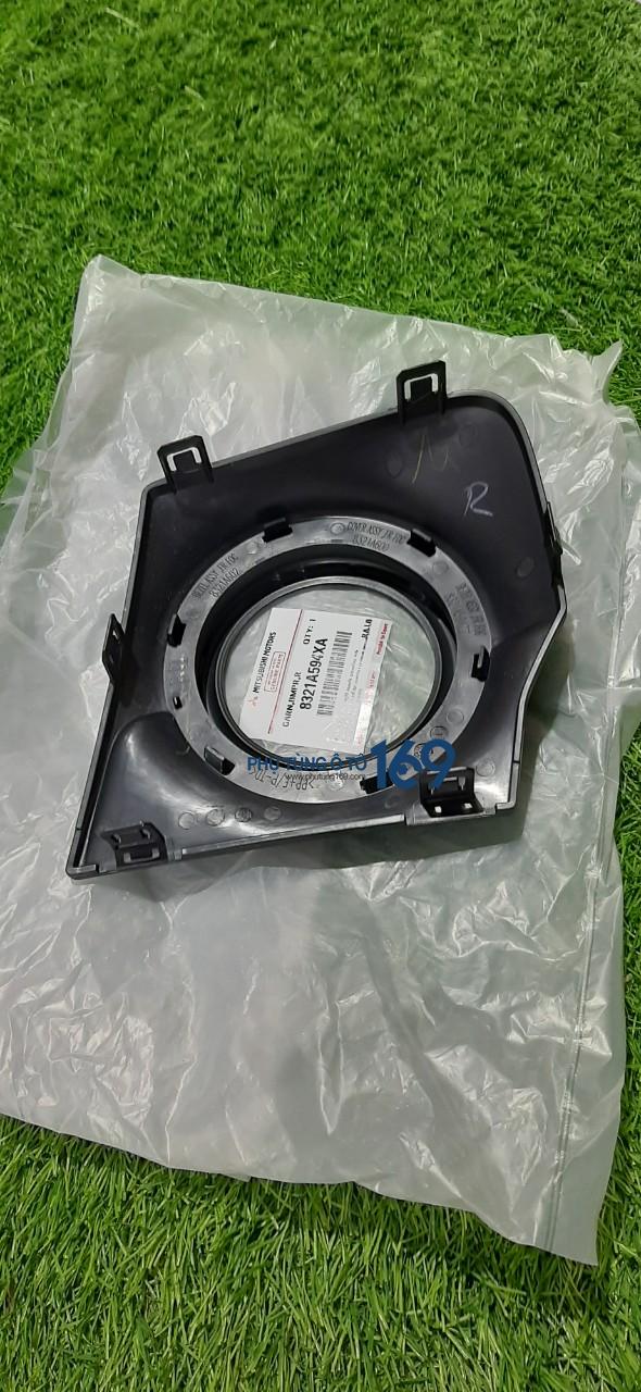 Ốp đèn gầm phụ Triton Ốp đèn gầm phụ Triton