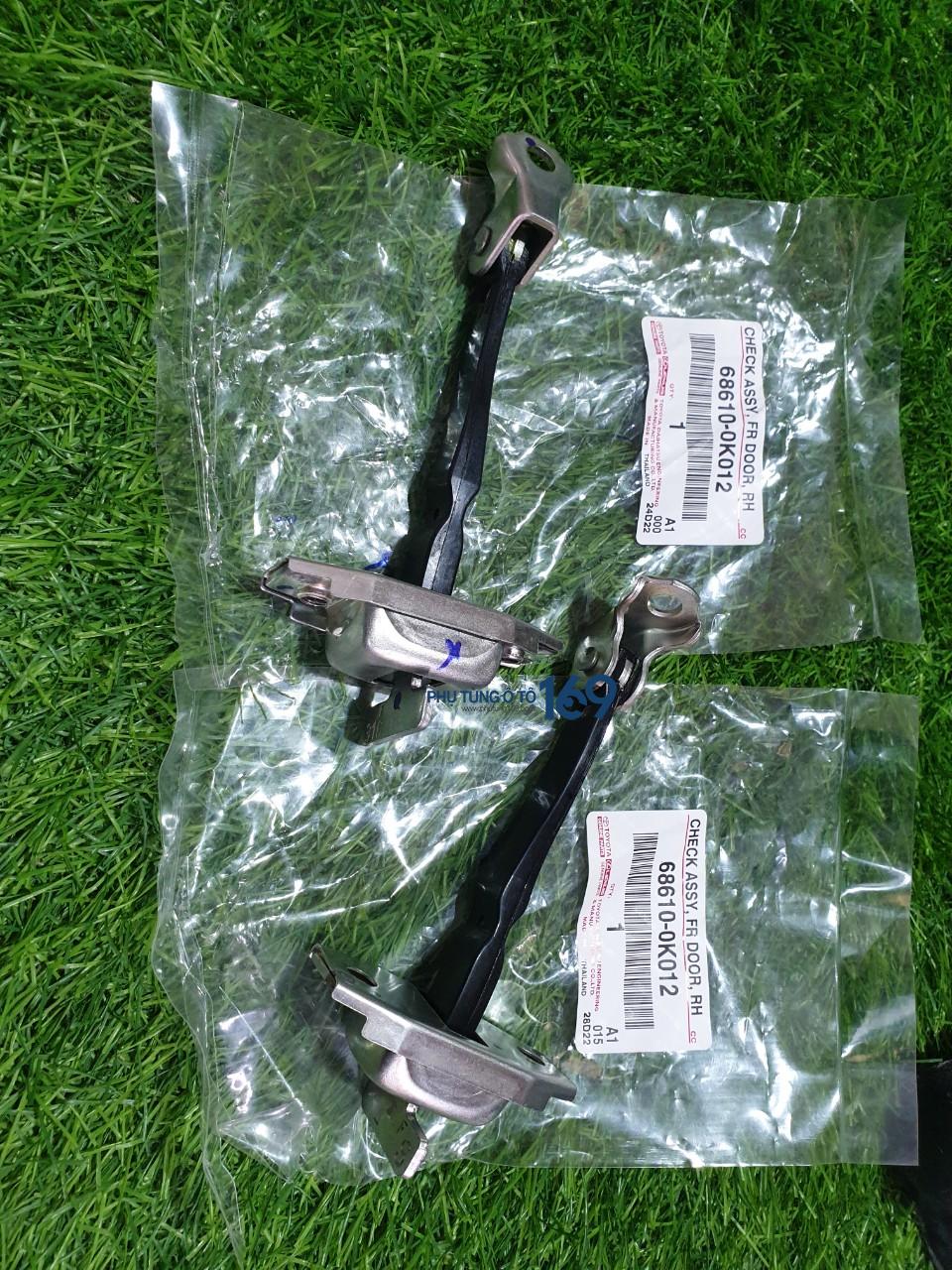 Hạn chế cửa sau phụ Fortuner Hạn chế cửa sau phụ Fortuner