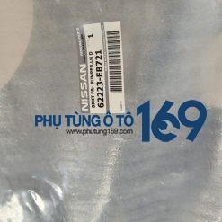 Phe cài cản trước Navara