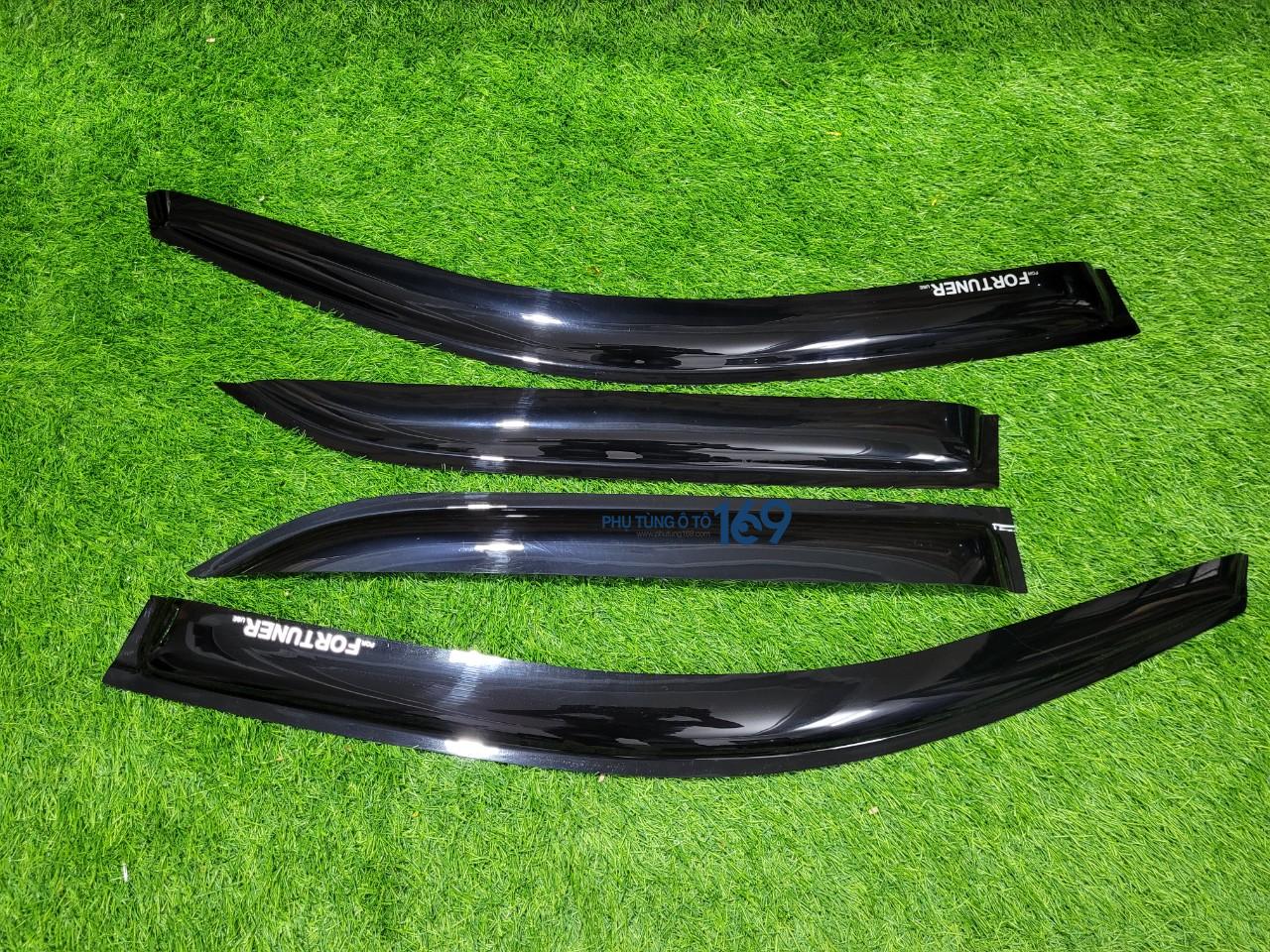 Vè che mưa Fortuner Vè che mưa Fortuner