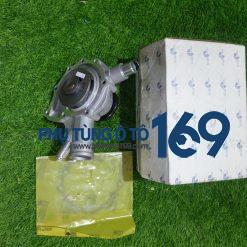 Bơm nước Mercedes MB100