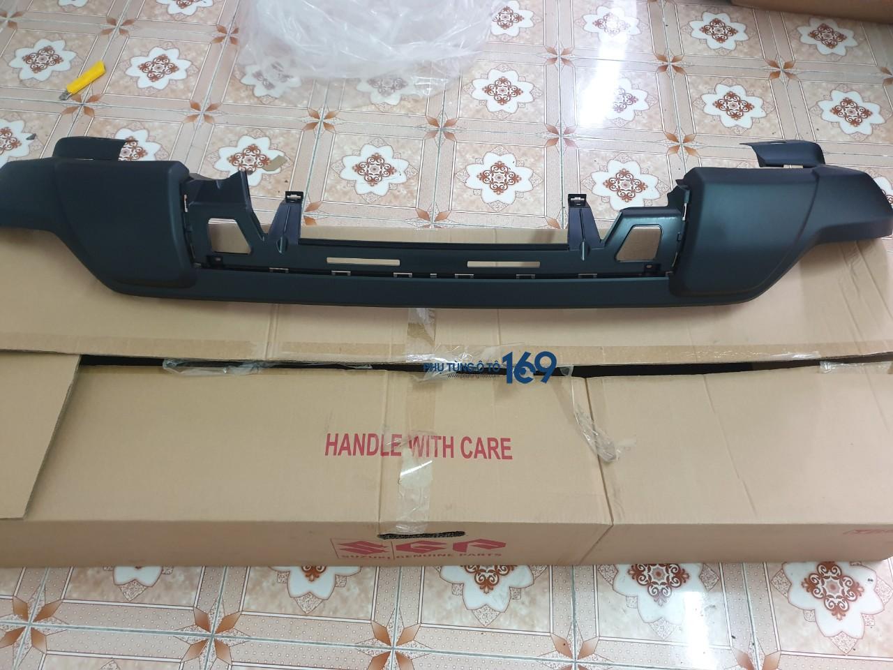 Ba đờ xốc sau miếng dưới Suzuki Xl7 Ba đờ xốc sau miếng dưới Suzuki Xl7