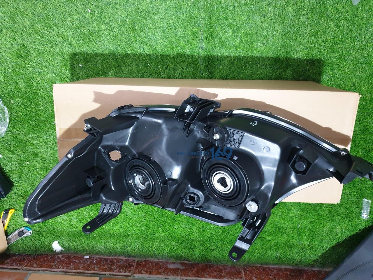 Đèn pha trái Fortuner Đèn pha trái Fortuner