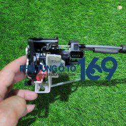 Khóa ngậm cửa trước lái Picanto