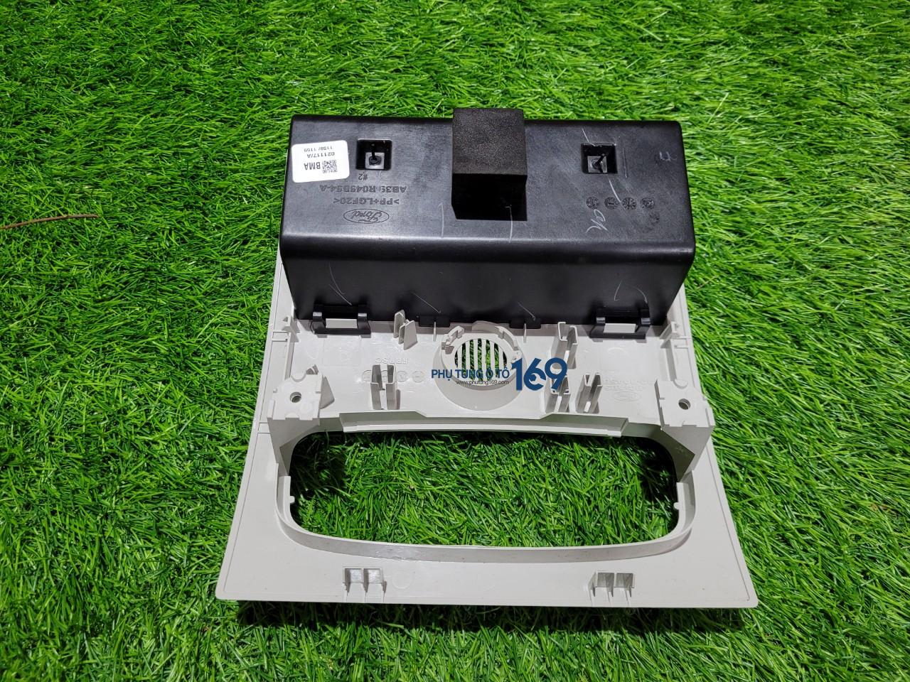 Ốp đèn trần Ranger Wildtrak Ốp đèn trần Ranger Wildtrak