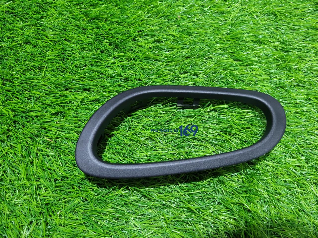 Vành tay mở trong Nissan Navara Vành tay mở trong Nissan Navara