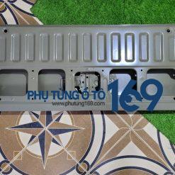 Bửng thùng sau Ranger