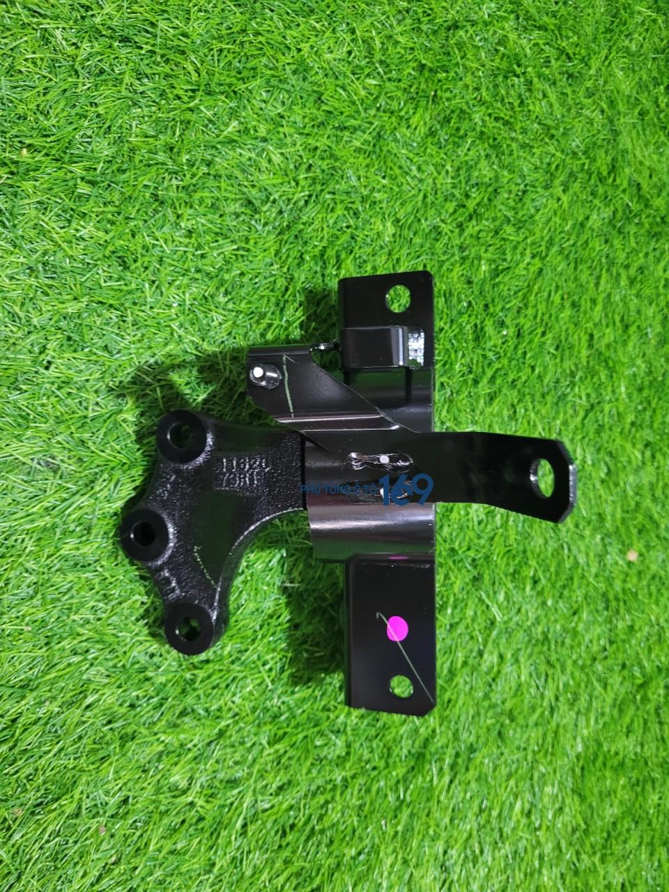 Chân máy trái Suzuki Xl7 Chân máy trái Suzuki Xl7