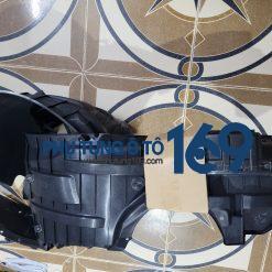 Chắn bùn lòng dè trước lái Ertiga