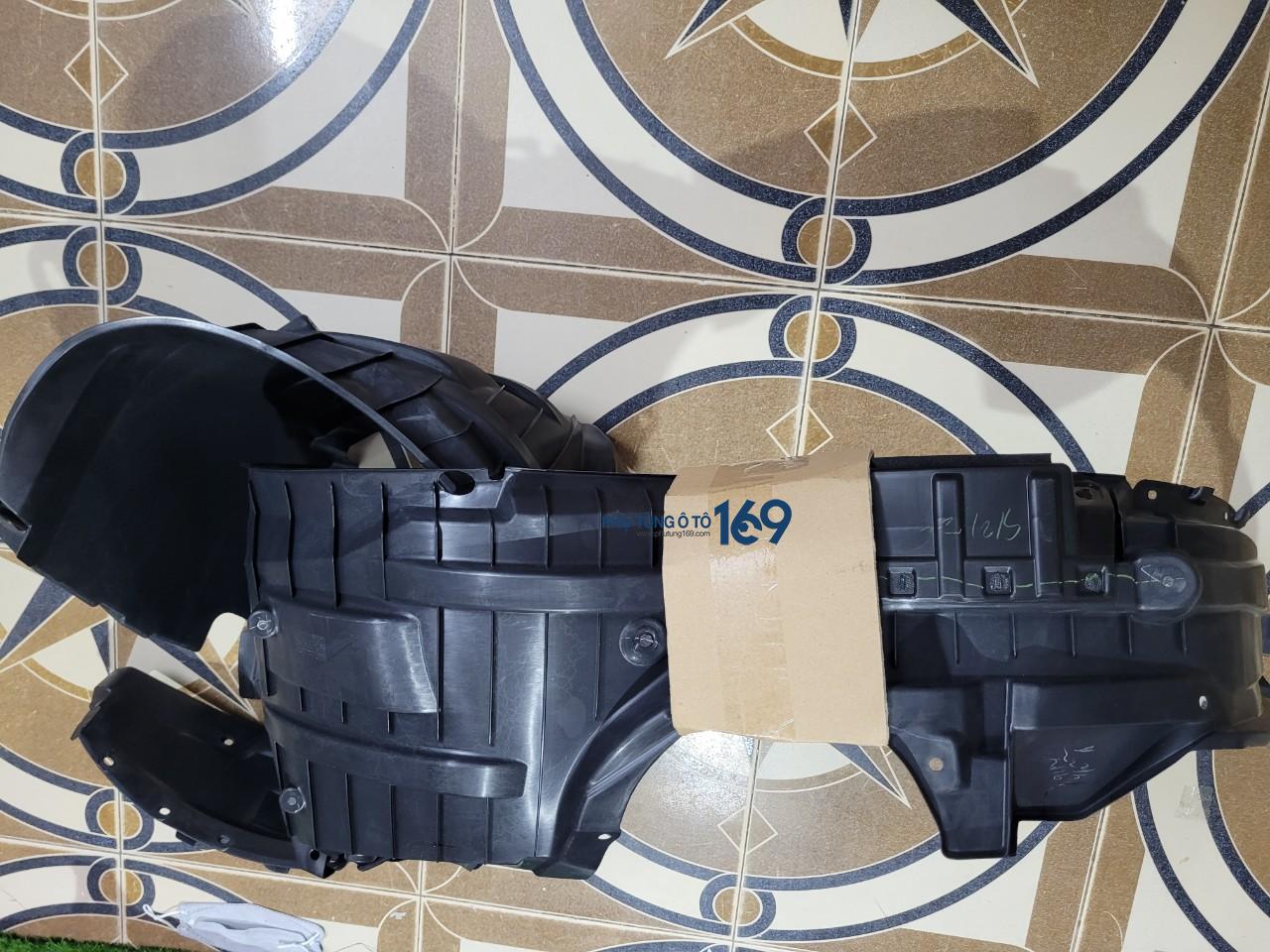 Chắn bùn lòng dè trước lái Ertiga Chắn bùn lòng dè trước lái Ertiga