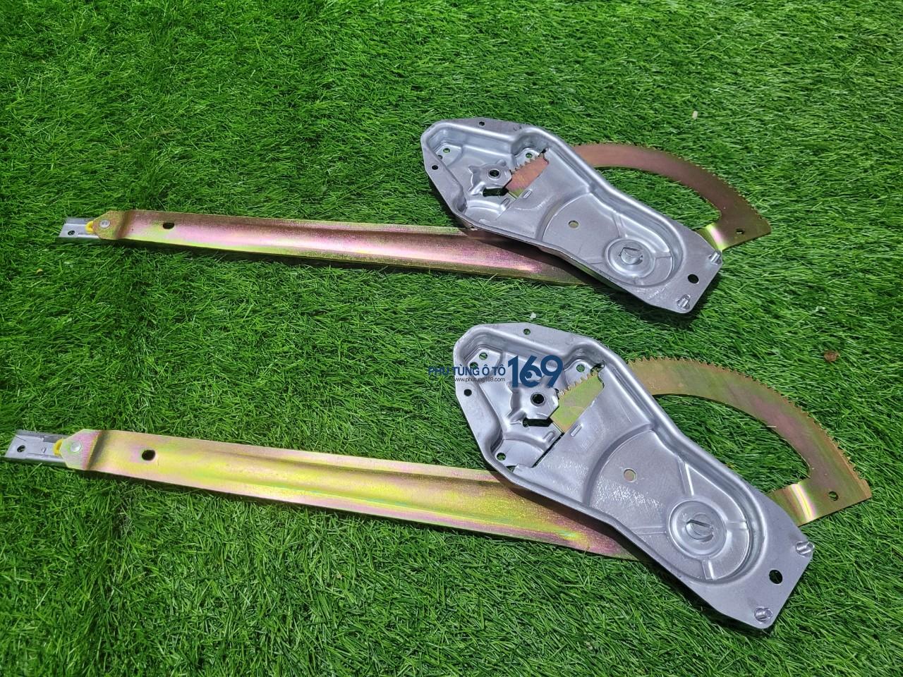 Compa lên kính phải Transit Compa lên kính phải Transit