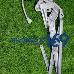 Compa lên kính trước Ranger