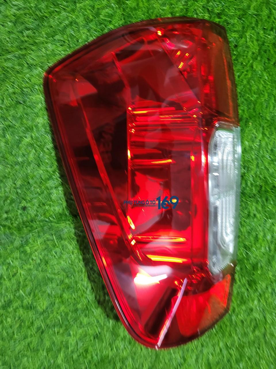 Đèn hậu phải Nissan Navara Đèn hậu phải Nissan Navara