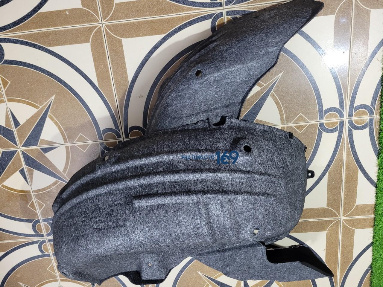 Chắn bùn lòng dè sau trái Santafe Chắn bùn lòng dè sau trái Santafe