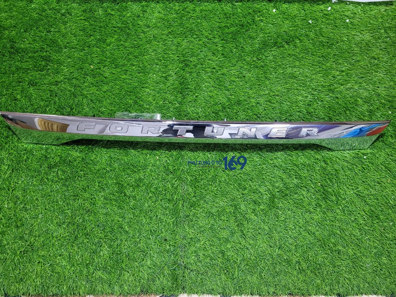 Nẹp mạ cốp hậu Fortuner Nẹp mạ cốp hậu Fortuner