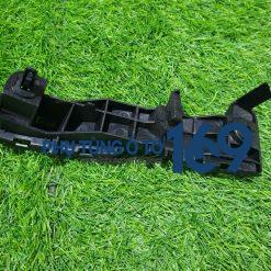 Phe cài cản trước phải Hilux