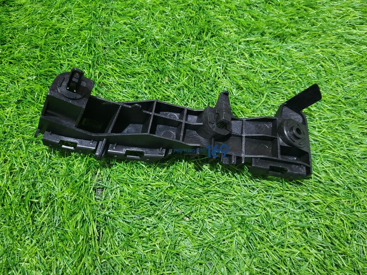 Phe cài cản trước phải Hilux Phe cài cản trước phải Hilux