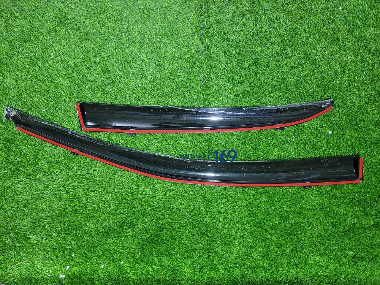 Vè che mưa chỉ mạ Altis Vè che mưa chỉ mạ Altis