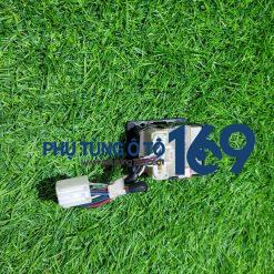 Công tắc gập gương Camry