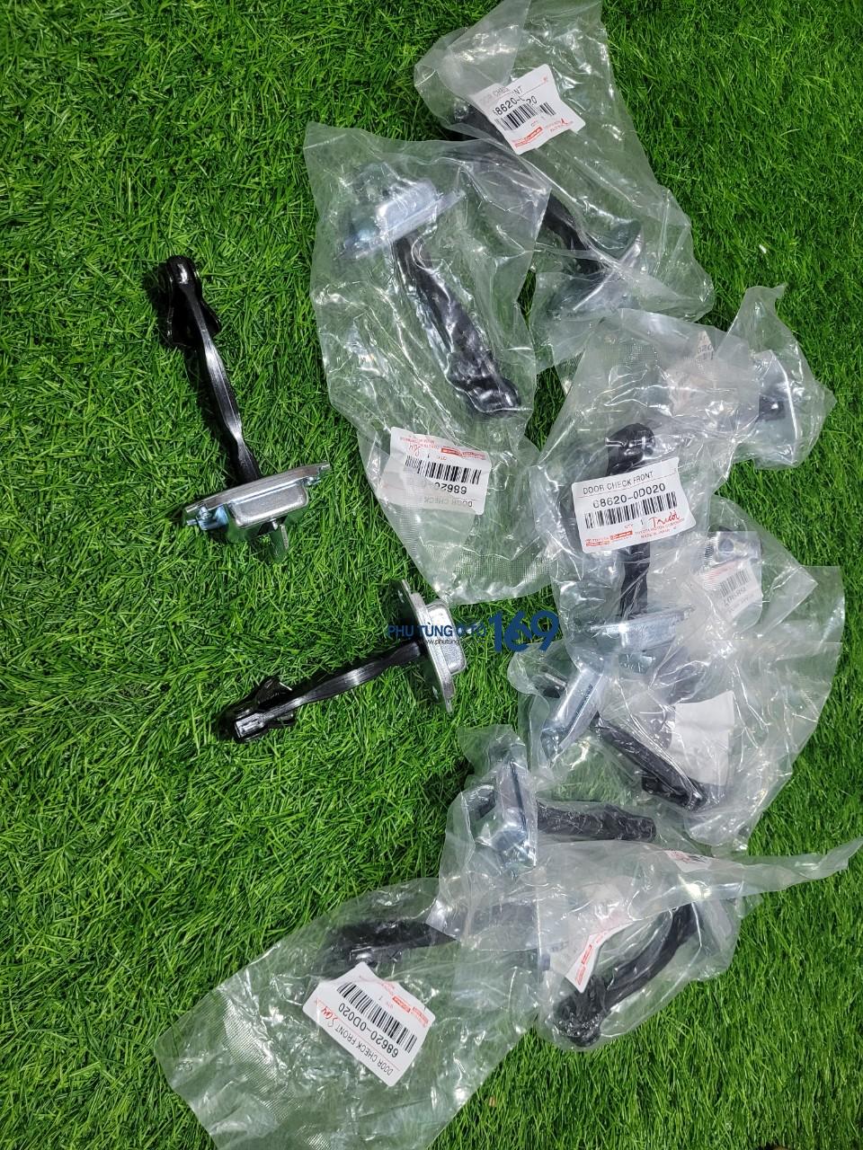 Hạn chế cánh cửa phải Innova Hạn chế cánh cửa phải Innova