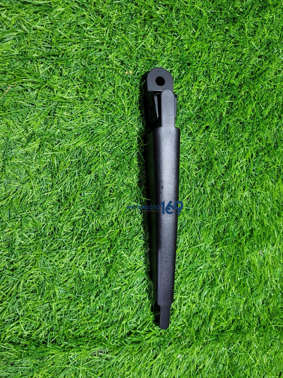 Cần gạt mưa sau Rondo Cần gạt mưa sau Rondo