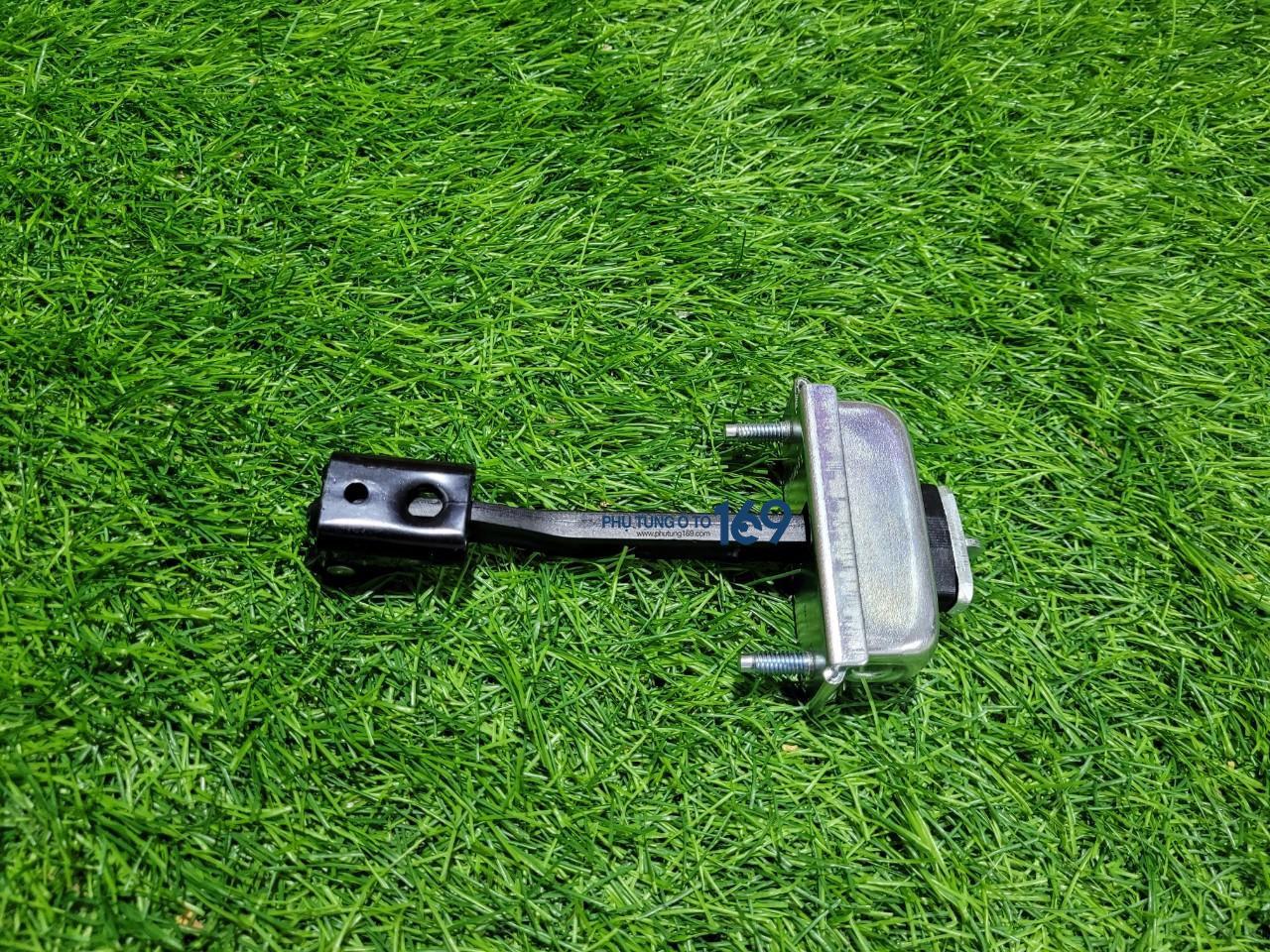 Hạn chế cánh cửa Focus Hạn chế cánh cửa Focus