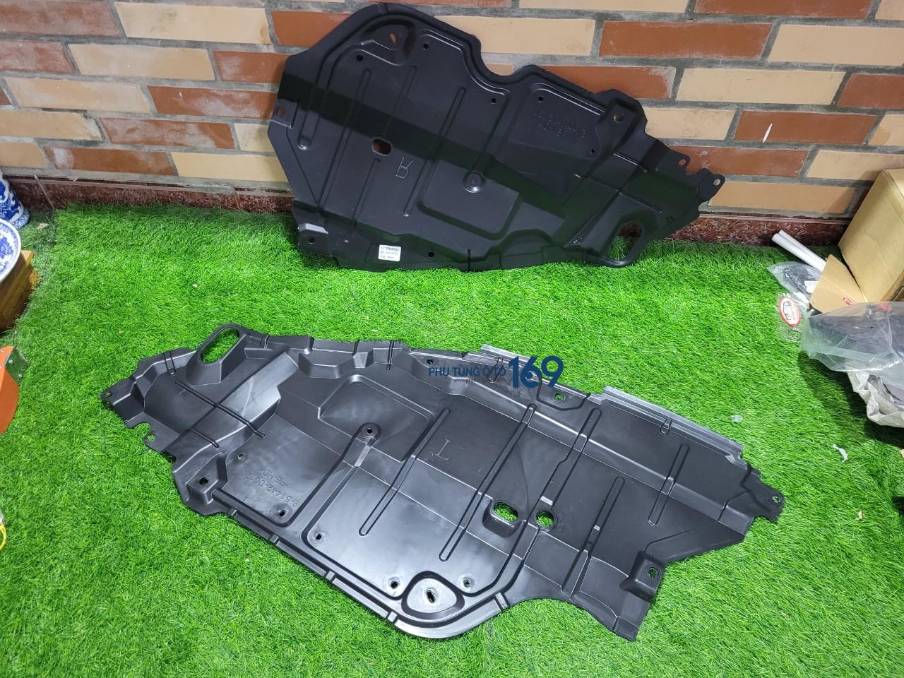 Chắn bùn gầm máy phải Camry 3.5 Chắn bùn gầm máy phải Camry 3.5