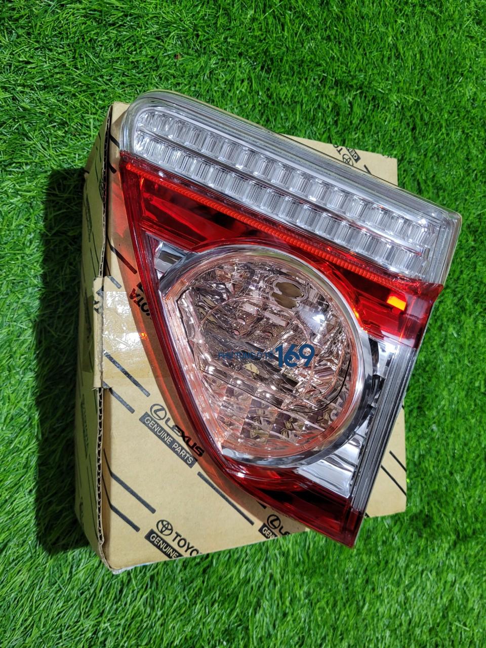 Đèn hậu trong phụ Altis Đèn hậu trong phụ Altis