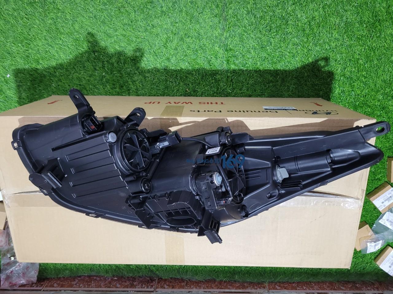 Đèn pha phụ I30 lòng đen Đèn pha phụ I30 lòng đen