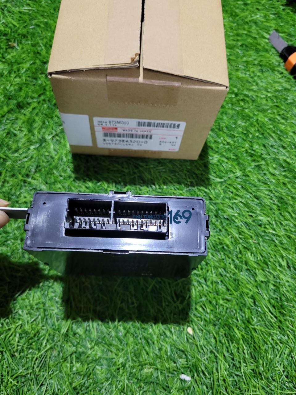 Hộp điều khiển cầu Dmax Hộp điều khiển cầu Dmax