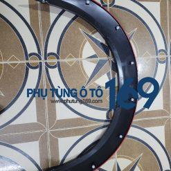 Ốp cua lốp Triton