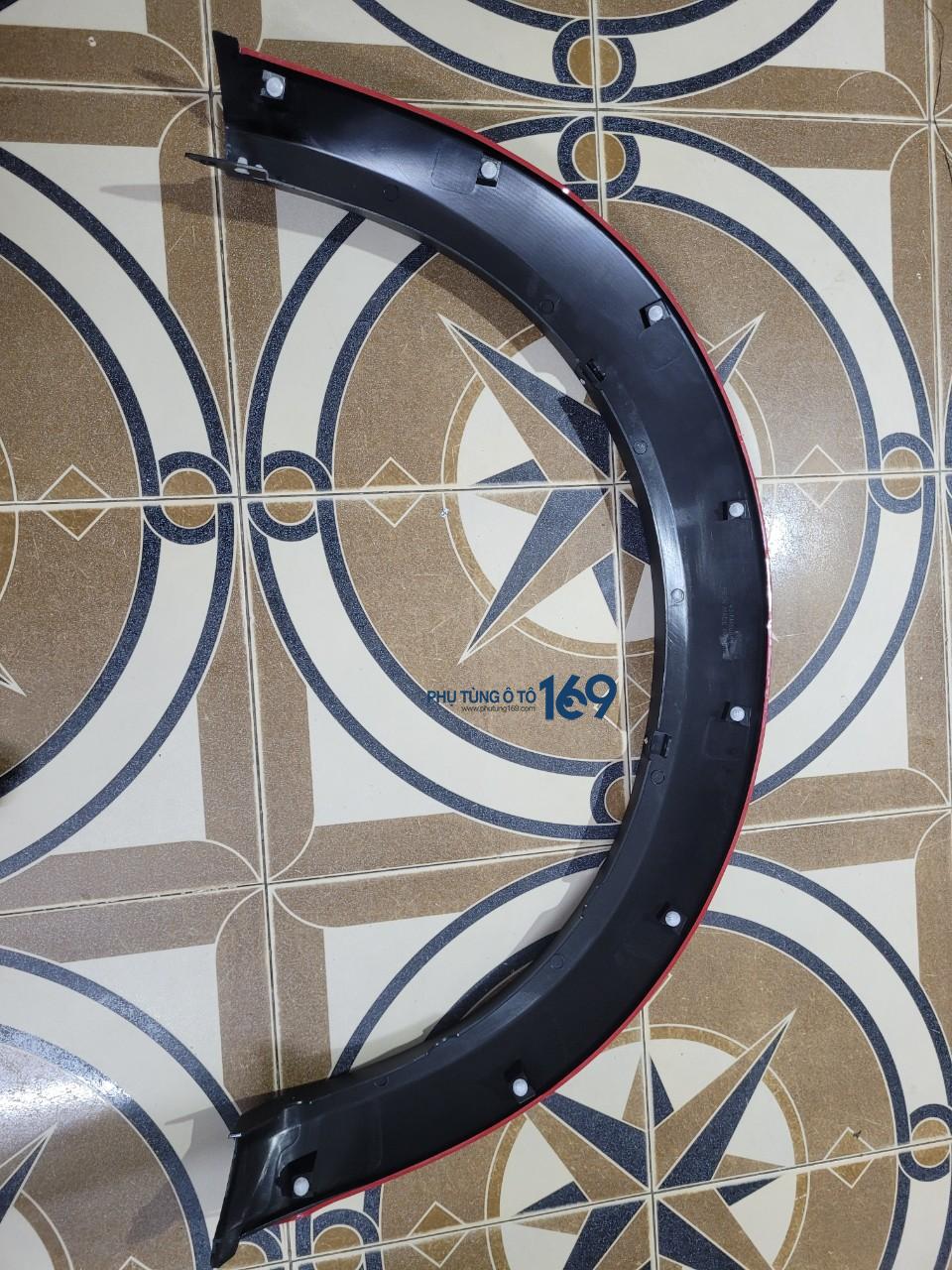 Ốp cua lốp Triton Ốp cua lốp Triton