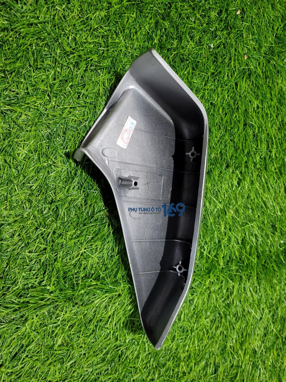 Ốp đầu bậc trước Everest Ốp đầu bậc trước Everest