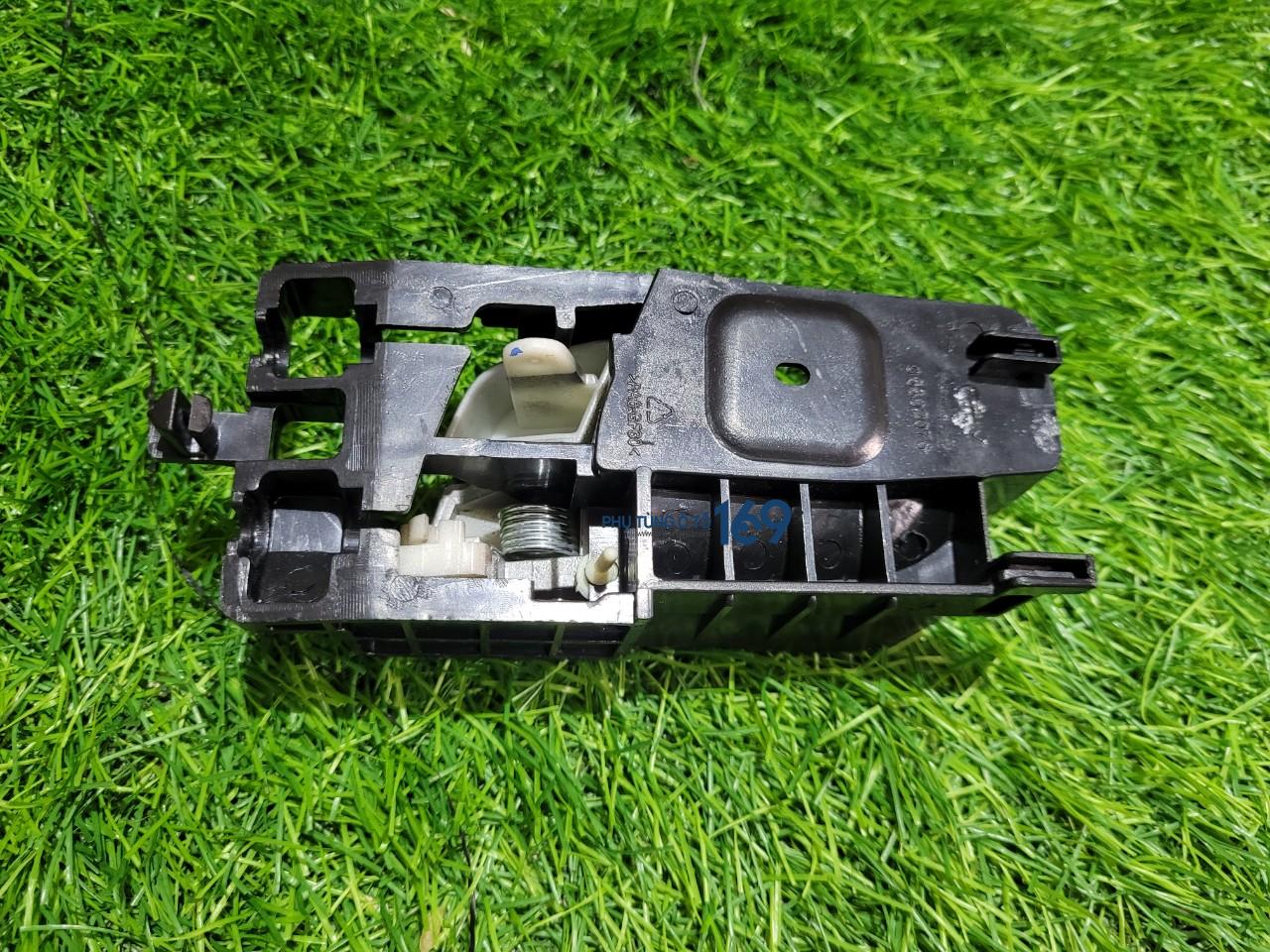 Tay mở cửa trong lái Emgrand Ec718 Tay mở cửa trong lái Emgrand Ec718