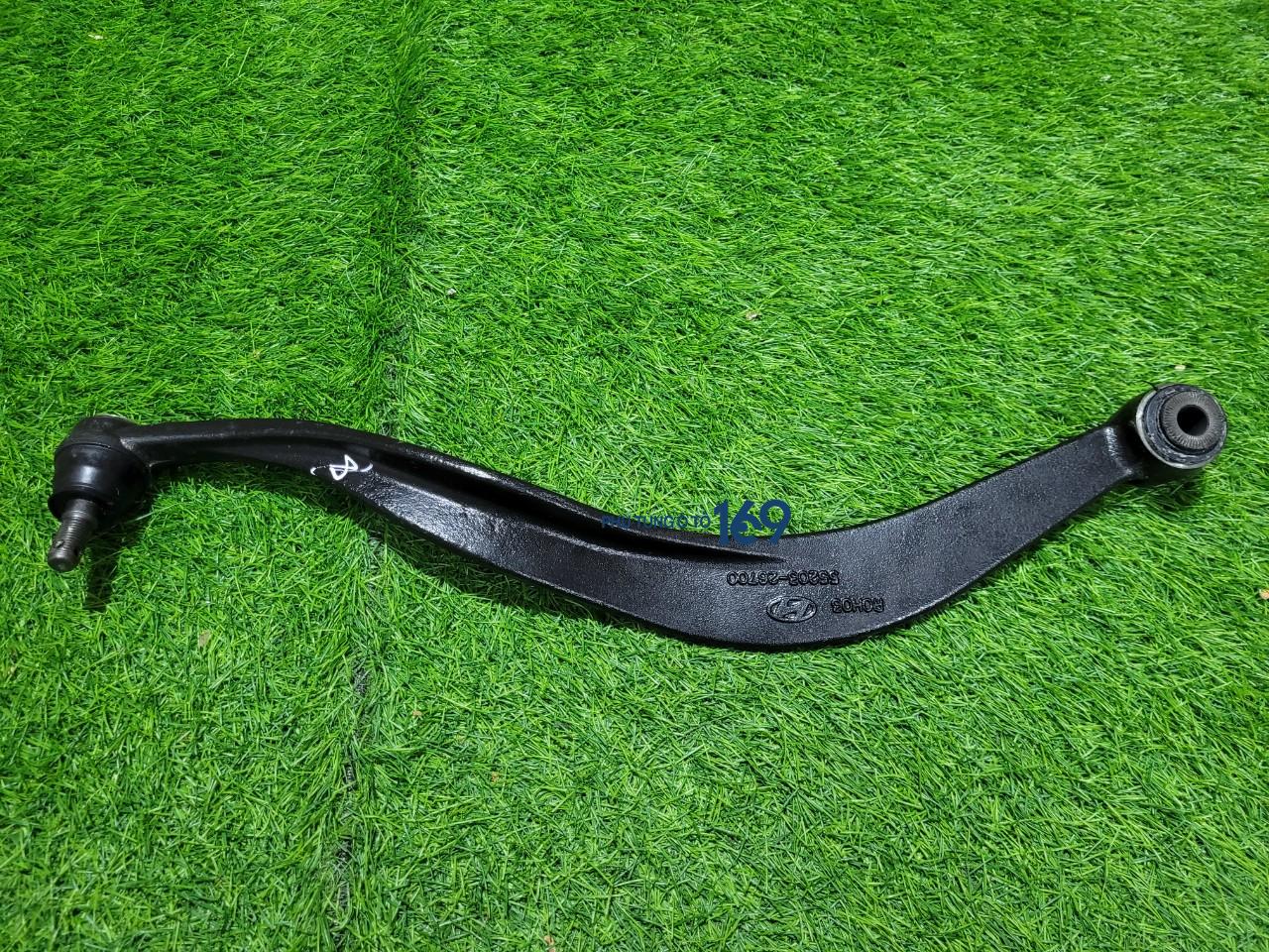 Thanh giằng sau Santafe Gold Thanh giằng sau Santafe Gold