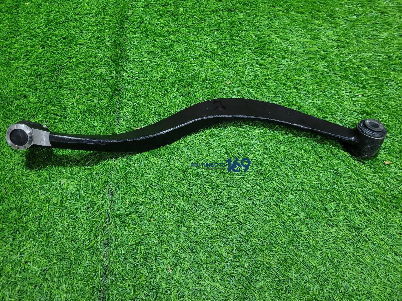 Thanh giằng sau Santafe Gold Thanh giằng sau Santafe Gold