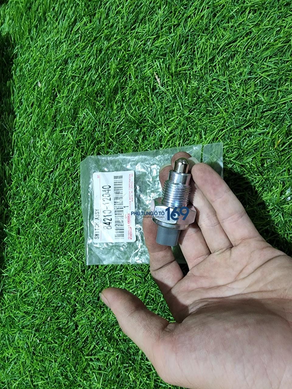 Tốp báo lùi Hiace Tốp báo lùi Hiace