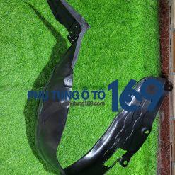 Chắn bùn lòng dè trước phải Rio