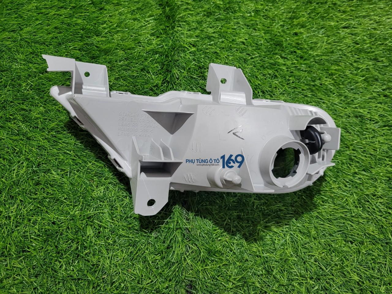 Đèn gầm cản sau Misubishi Pajero Sport Đèn gầm cản sau Misubishi Pajero Sport