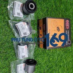 Cao su càng a trên Nissan Navara