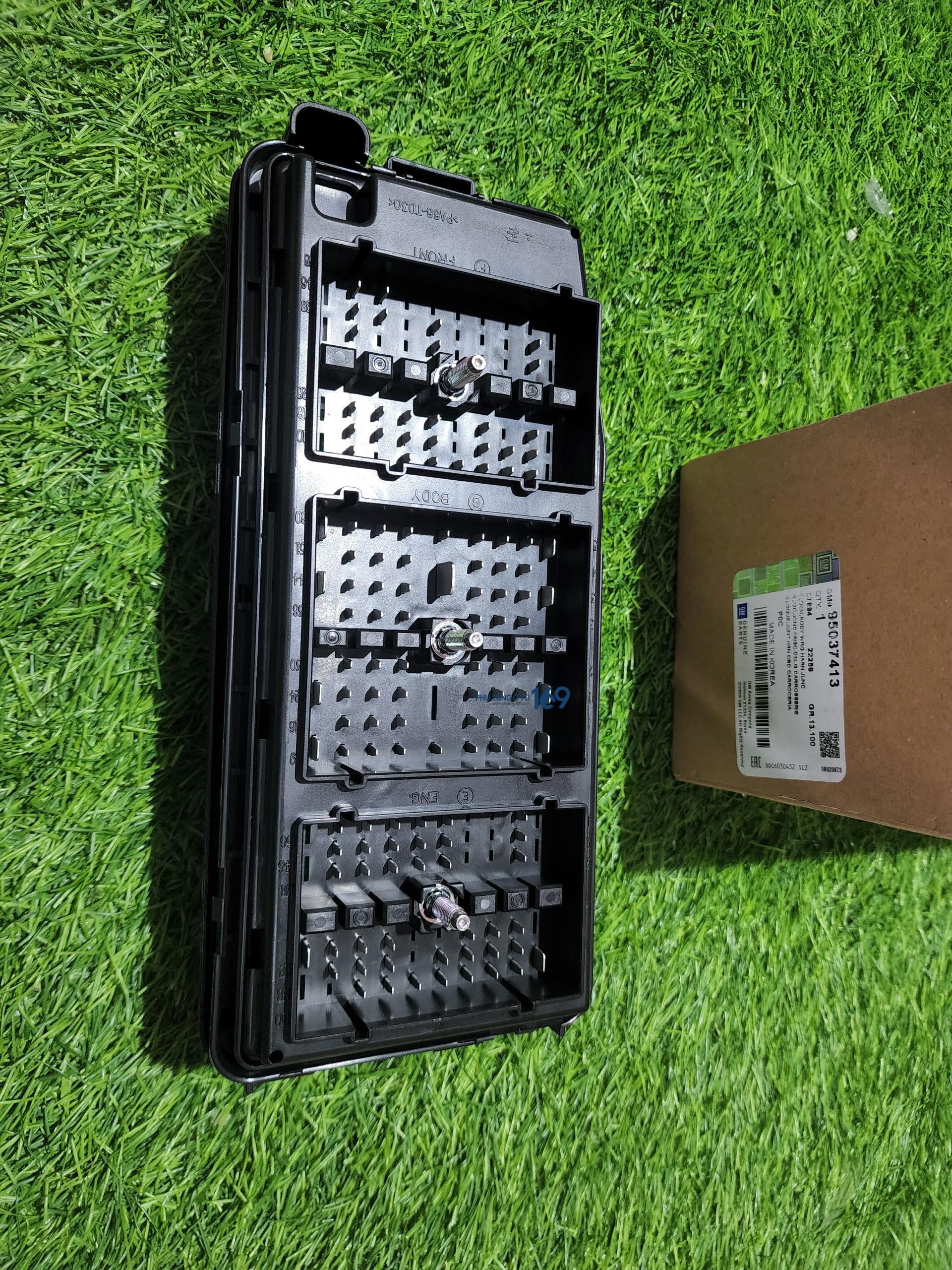 Hộp cầu chì động cơ Captiva Hộp cầu chì động cơ Captiva