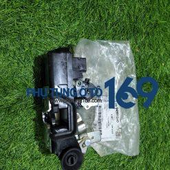 Khóa ngậm cửa sau phụ Captiva