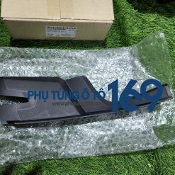 Ốp góc kính chắn gió phụ Colorado