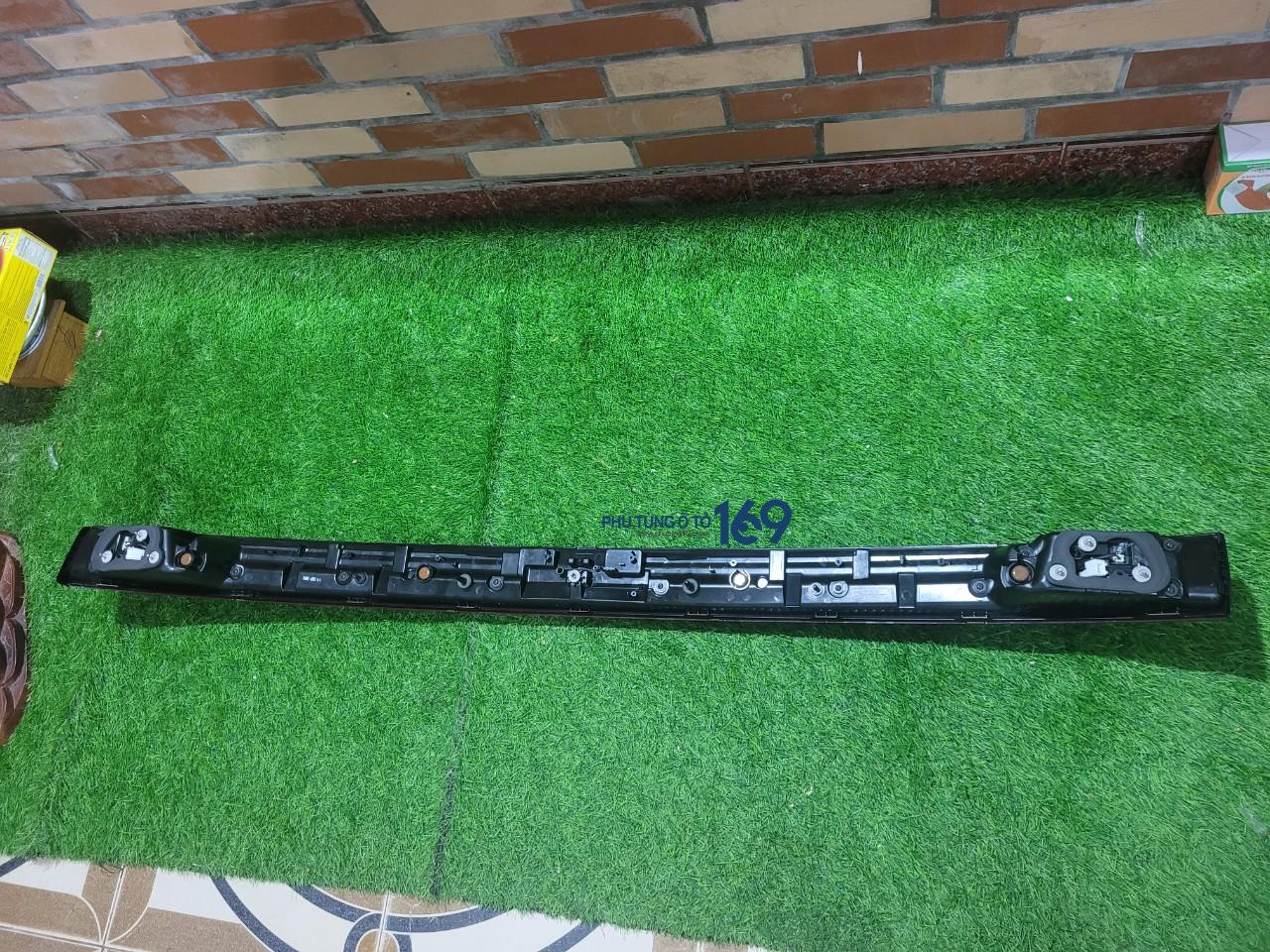 Đèn cốp hậu Carnival Đèn cốp hậu Carnival